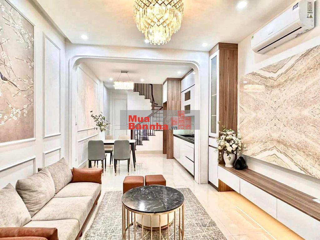 Nhà lô góc Nguyễn Đức Cảnh, ngõ thông, kinh doanh không QH, BTCC 39m2