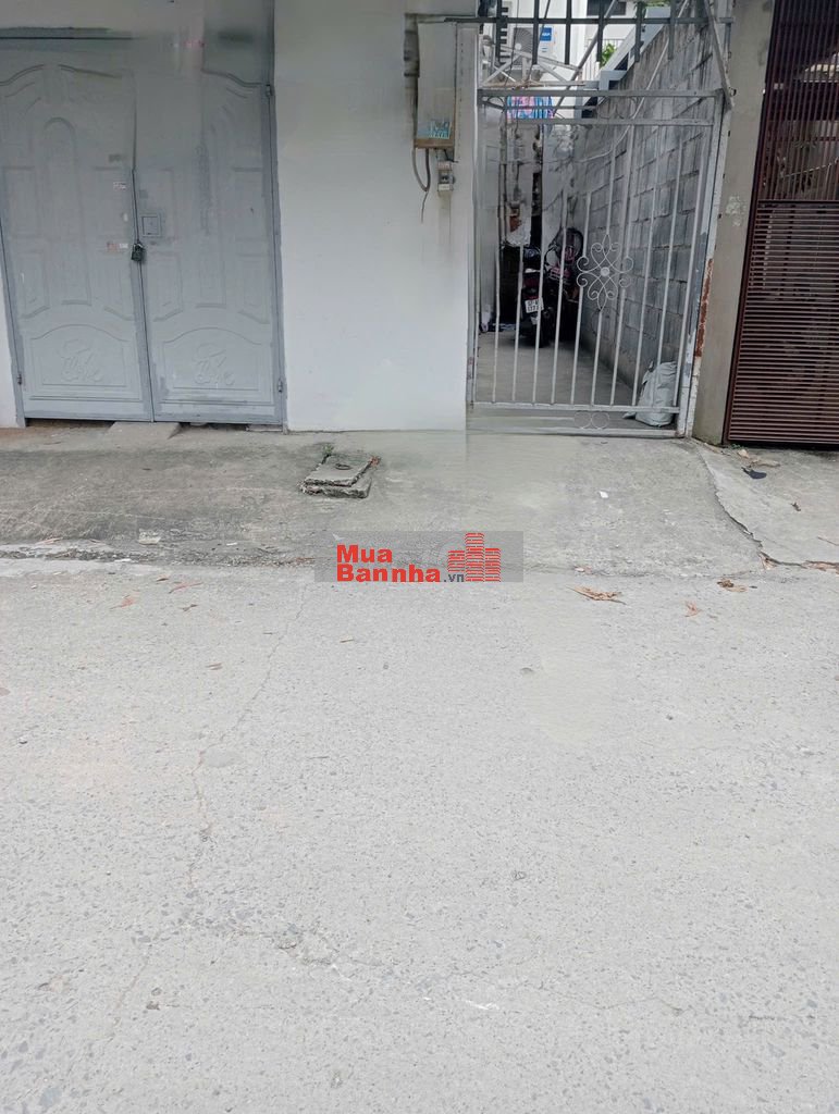 Nhà 1 trệt 1 lửng hẻm xe tải thông , giá chỉ 4.5 tỷ!