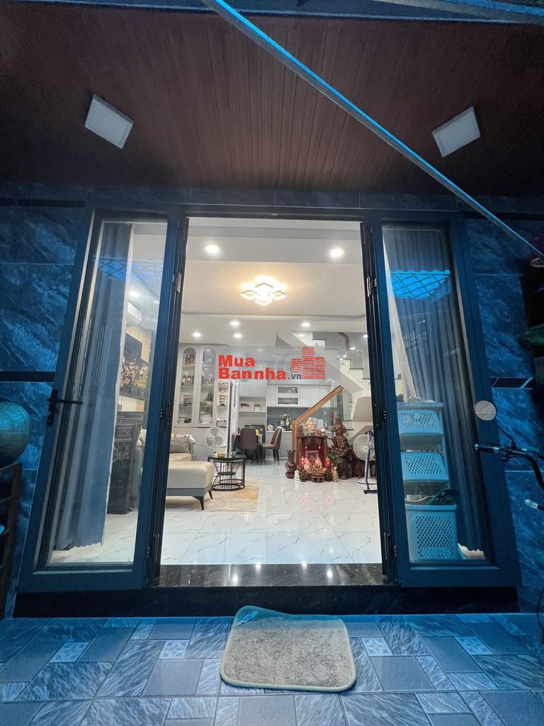 Nhà đẹp chính chủ cần bán gấp