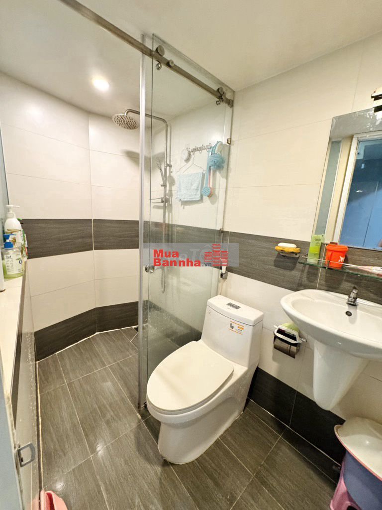 THÍCH QUẢNG ĐỨC - MỚI ĐẸP Ở NGAY - 3TẦNG - NHĨNH 3TỶ.