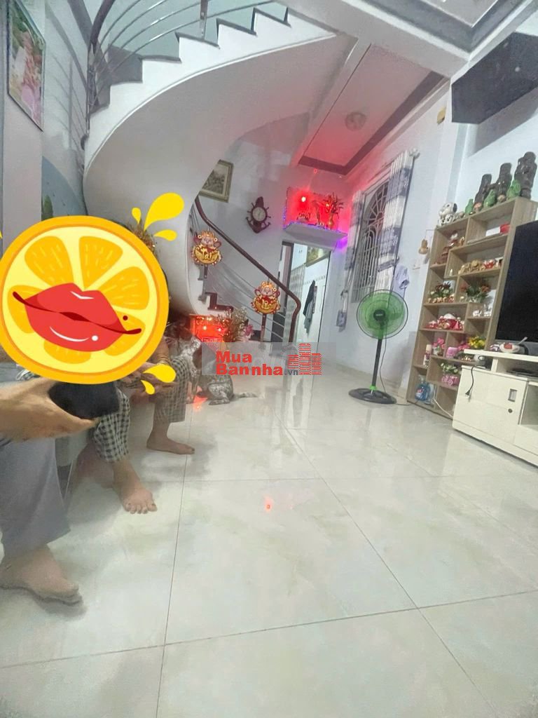 Nhà Tân Phú giá tốt ngang dài đẹp gần ô tô ngay Lũy Bán Bích