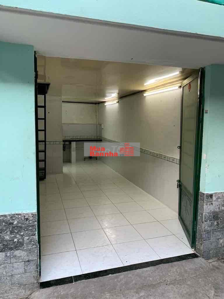 Hẻm ba gác thông, ngang 5.2m, diện tích công nhận 31m². Nhà chia làm 2