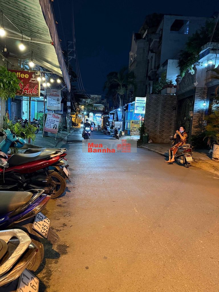 bán căn nhà cách mặt tiền phan huy ích 30m.đường rộng 10