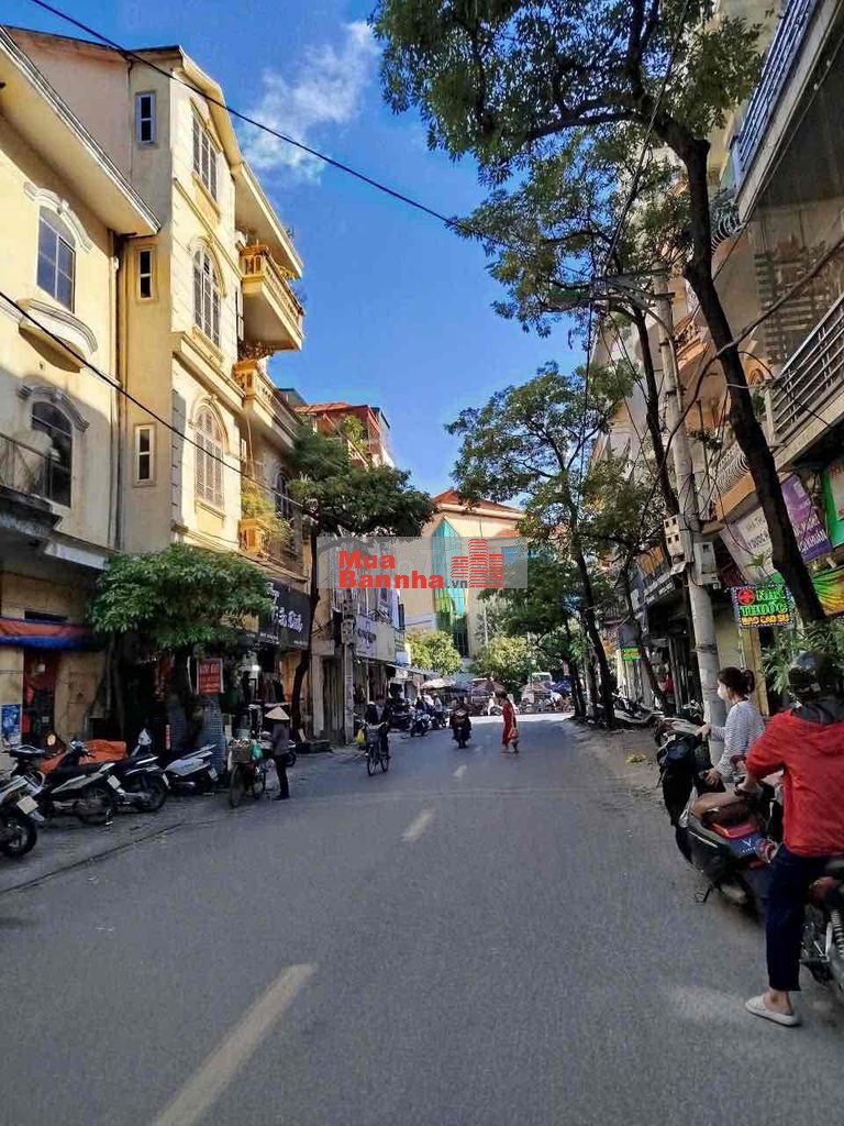 Bán nhà phố cổ-gần chợ Hà Đông-Phân lô-Lô góc-7 chỗ đỗ cửa-giá đầu tư