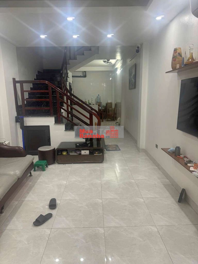 CHÍNH CHỦ BÁN NHÀ DÂN XÂY 3 TẦNG 50M² BÁT KHỐI
20M RA ĐƯỜNG ÔTÔ TRÁNH