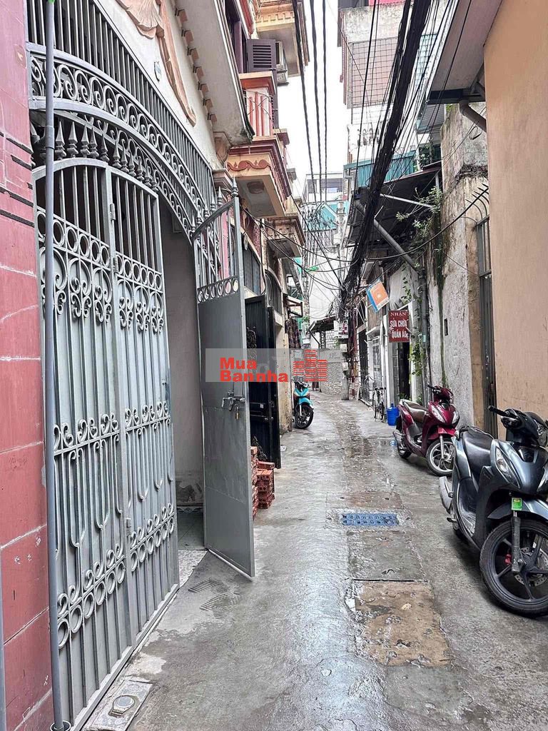 Nhanh! Chính Kinh, ngõ 2,5m, 50m ra phố, nhà dân xây. 42mx4T. Chỉ 7,2t