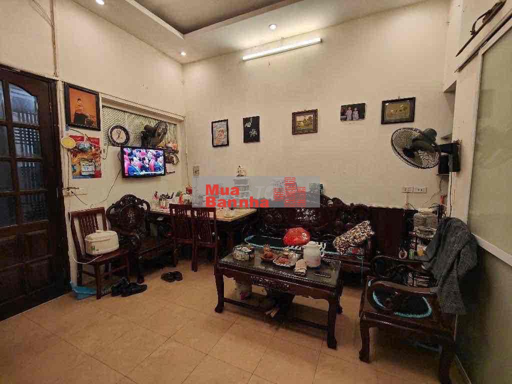 Siêu ngon! Nguyễn Trãi, 40m ra mặt phố, mặt tiền rộng, thoáng. 40mx4T.