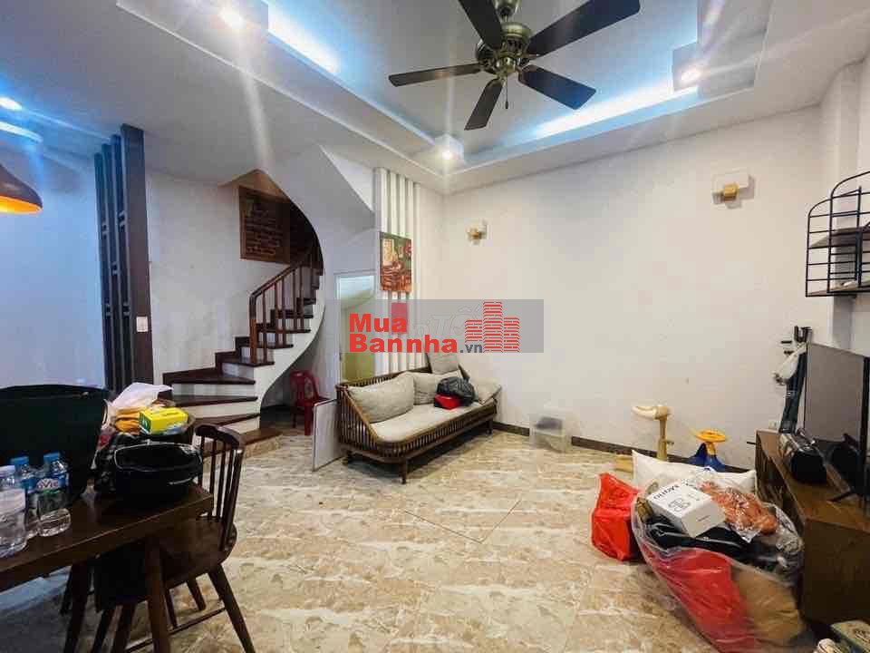 Phân lô Tô Vĩnh Diện, 20m ra ô tô, nhà đẹp, ngõ rộng. 36mx6T. Chỉ 8,6t