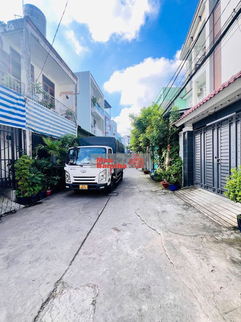 RẺ NHẤT LINH TÂY - NHÀ ĐƯỜNG XE TẢI CHỈ 50 TR/M2 - XÂY CHDV CAO TẦNG