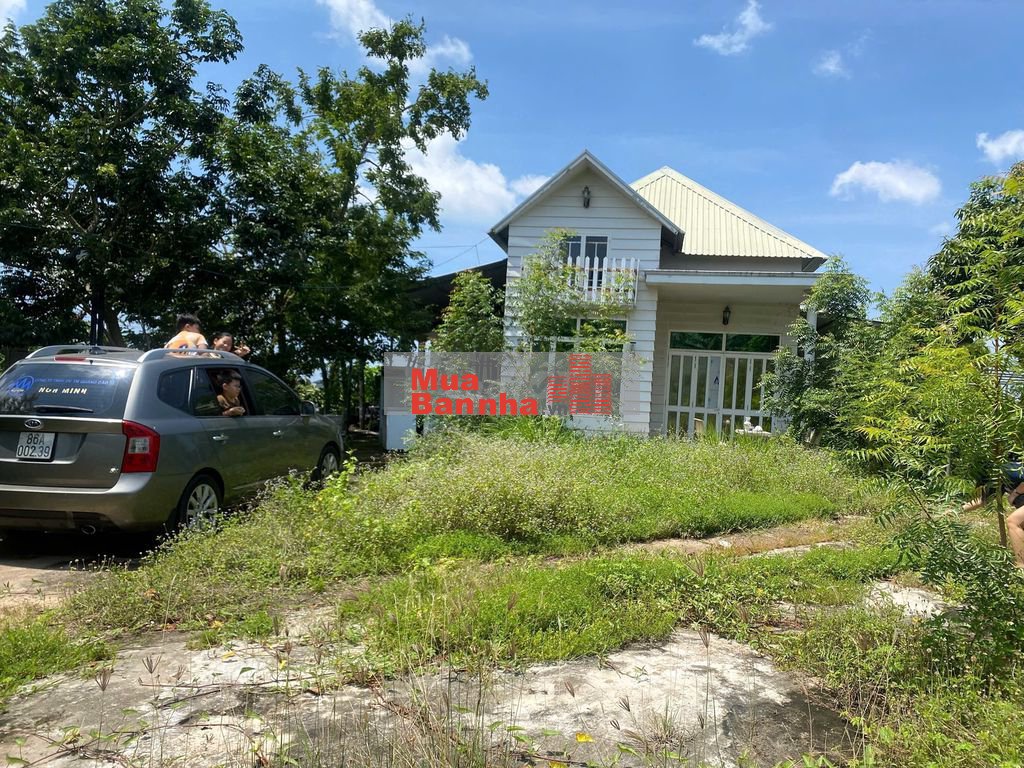 Biệt thự nhà vườn 1000M,2tầng,22.5x45,Thôn 3,hàm liêm, chỉ 4.3