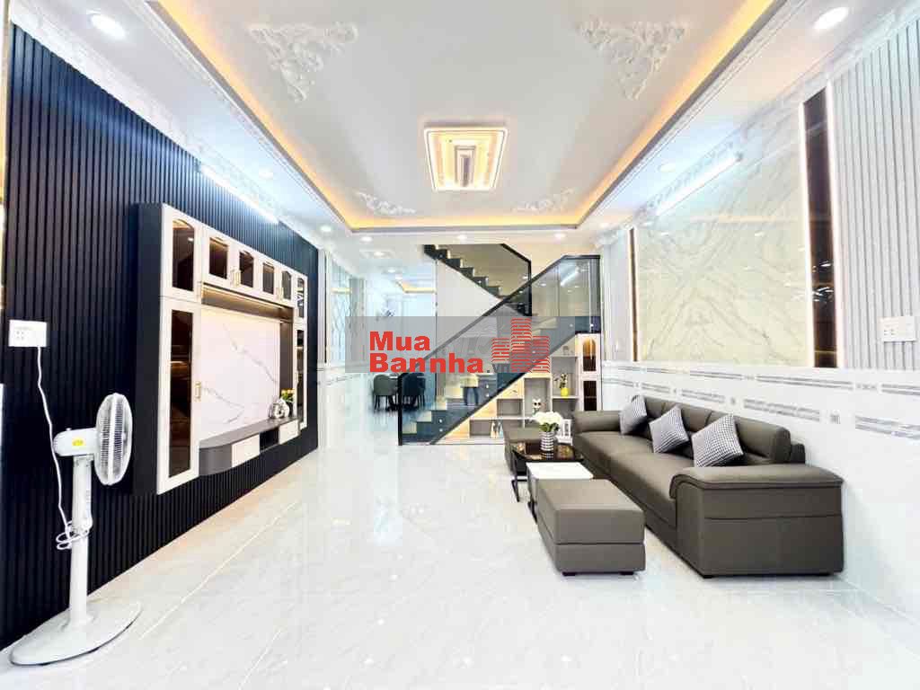 Bán nhà mới 4.5x11m sát Phú Mỹ Hưng Q7 cách Q1 chỉ 12phut duy chuyển