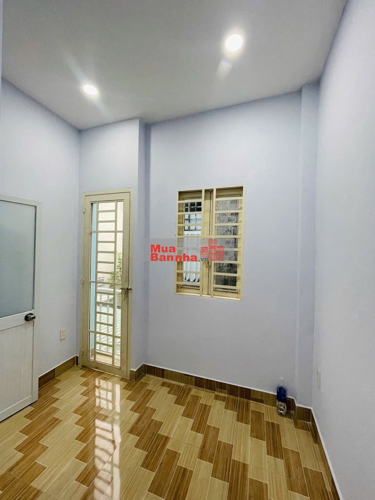 Bán gấp nhà 2 tầng kiên cố,quốc lộ 13,Thủ Đức,38m2 giá 2,65 tỷ,Sổ riên