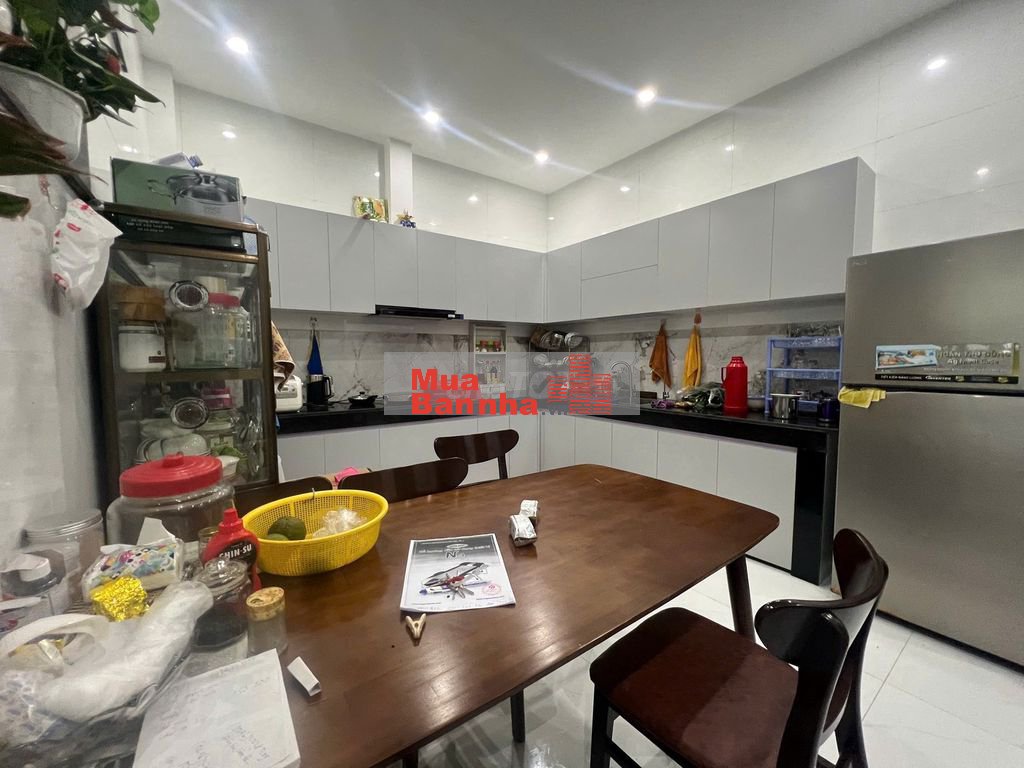 Bán nhà đường Hòa Sâm kẹp cống, vị trí siêu đẹp vừa ở vừa kinh doanh