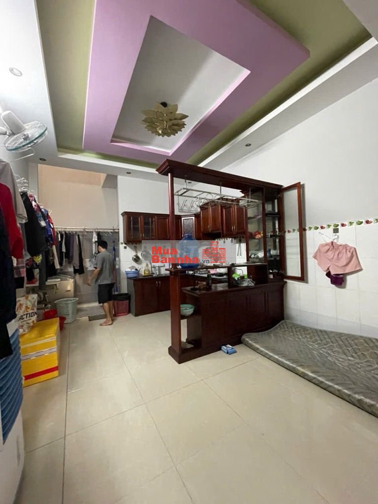 HXH-GẦN CV LÀNG HOA P8 GV-NHÀ ĐẸP Ở NGAY-69M2-3TẦNG-4PN-CHỈ 6TỶ8 TL