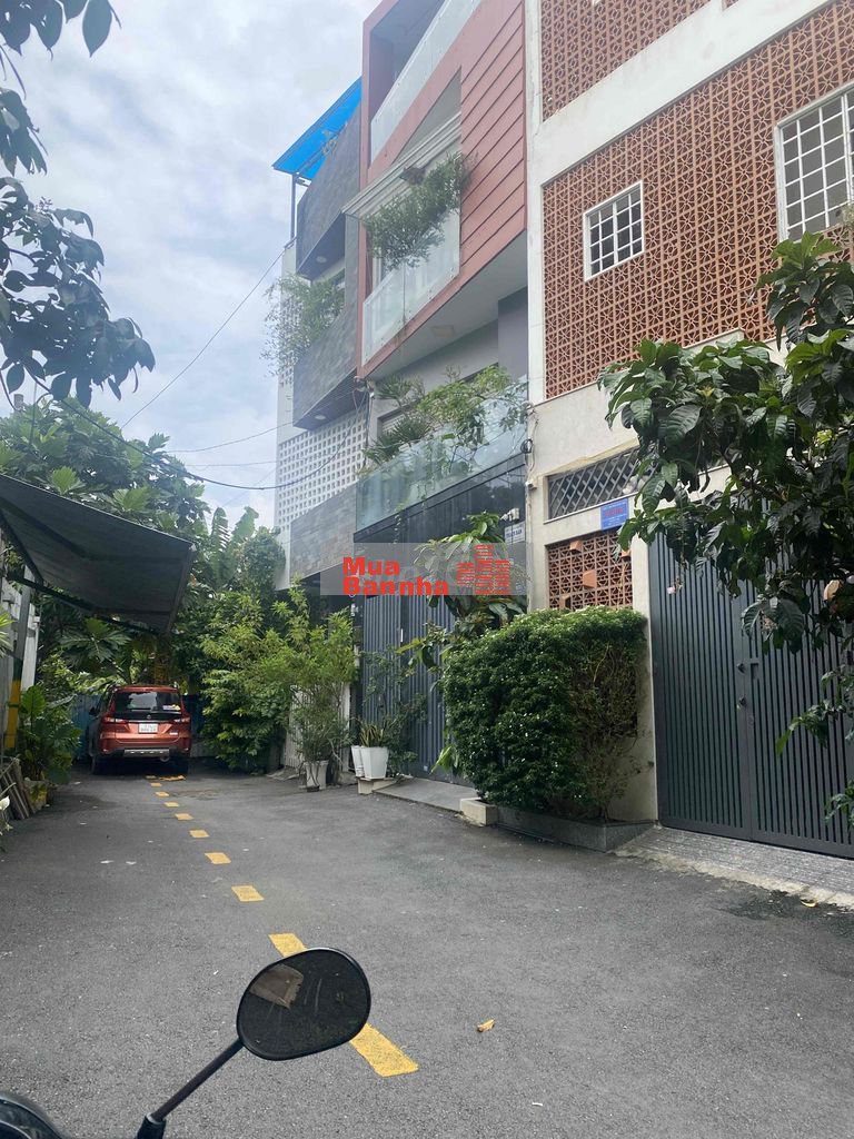 Hàng hiếm đường 28 ngay sau TTTM Gigaml, Hiệp Bình Chánh, Thủ Đức