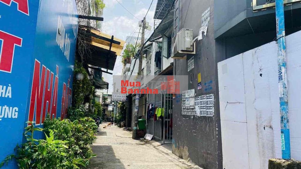 Nhà DT rộng giá rẻ, thích hợp cho thuê hoặc xây mới.