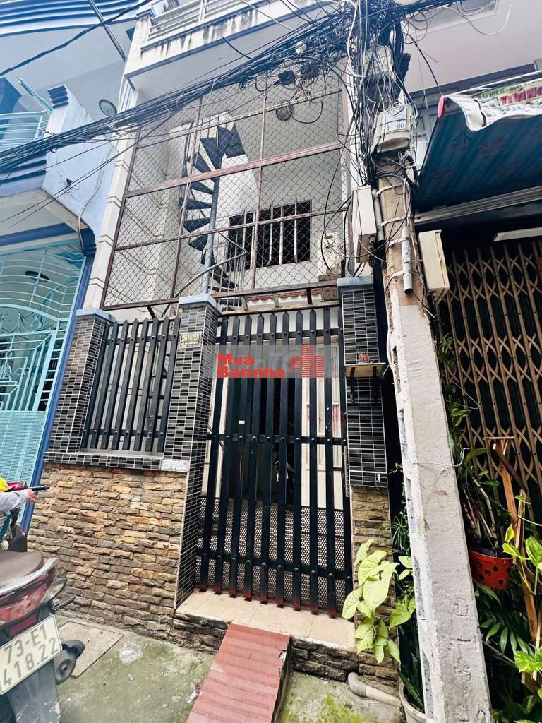 Bán nhà Hẻm xe hơi Cmt8 Q10 ngay Hà Đô. Giá chỉ 5 tỷ 8 bớt lộc.