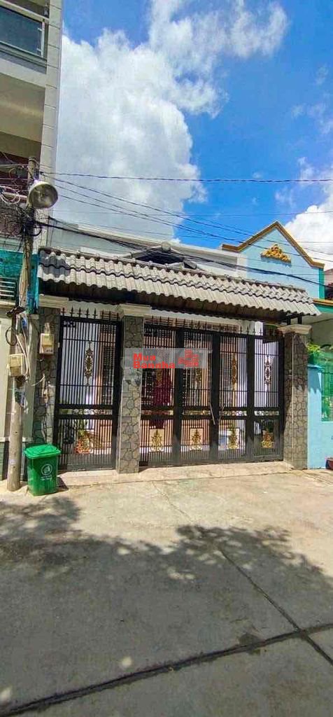 Hẻm xe hơi quay đầu. DT 5 x 22m cấp 4 đẹp. gần chợ