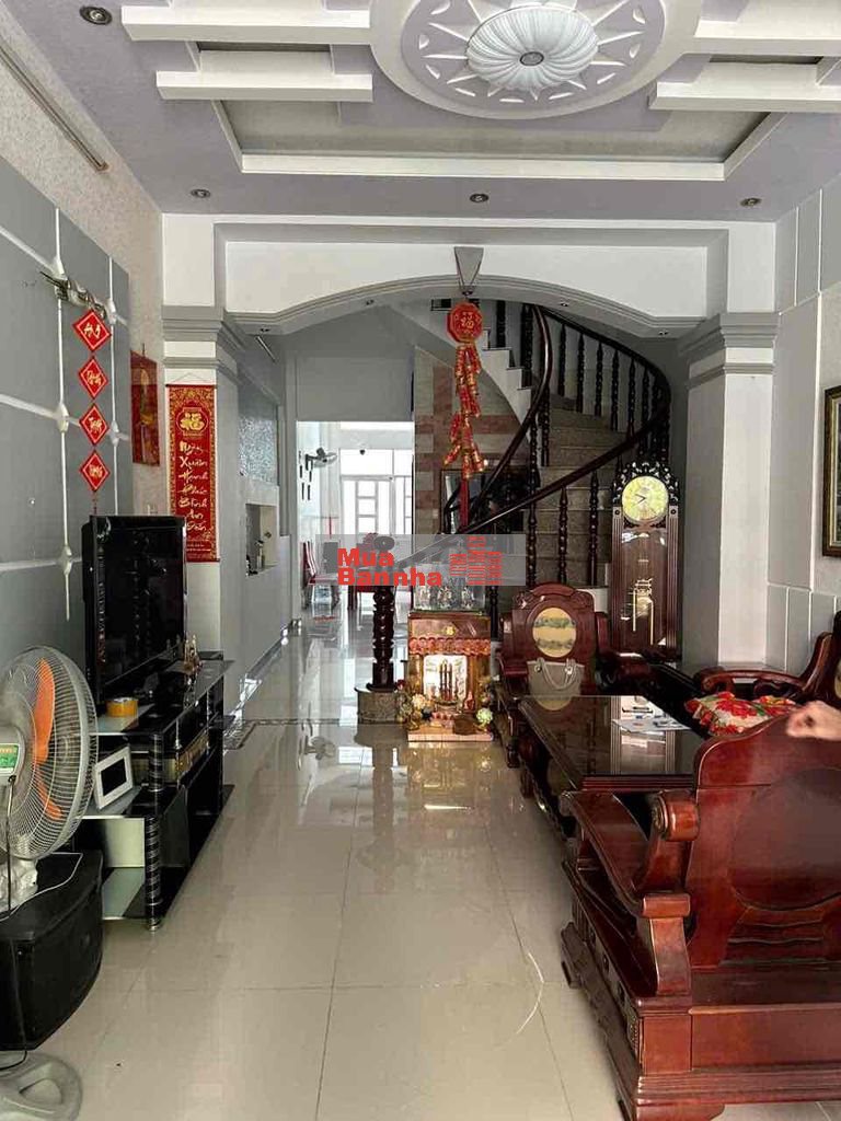 Bán nhà khu Vip cao lổ giá tốt