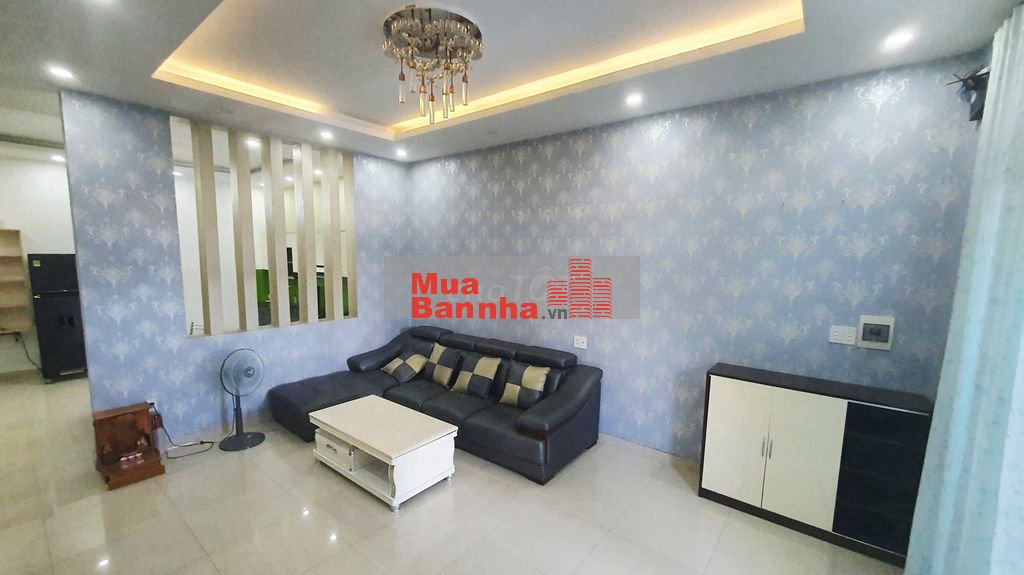 Bán nhà mặt tiền chỉ 3ty950