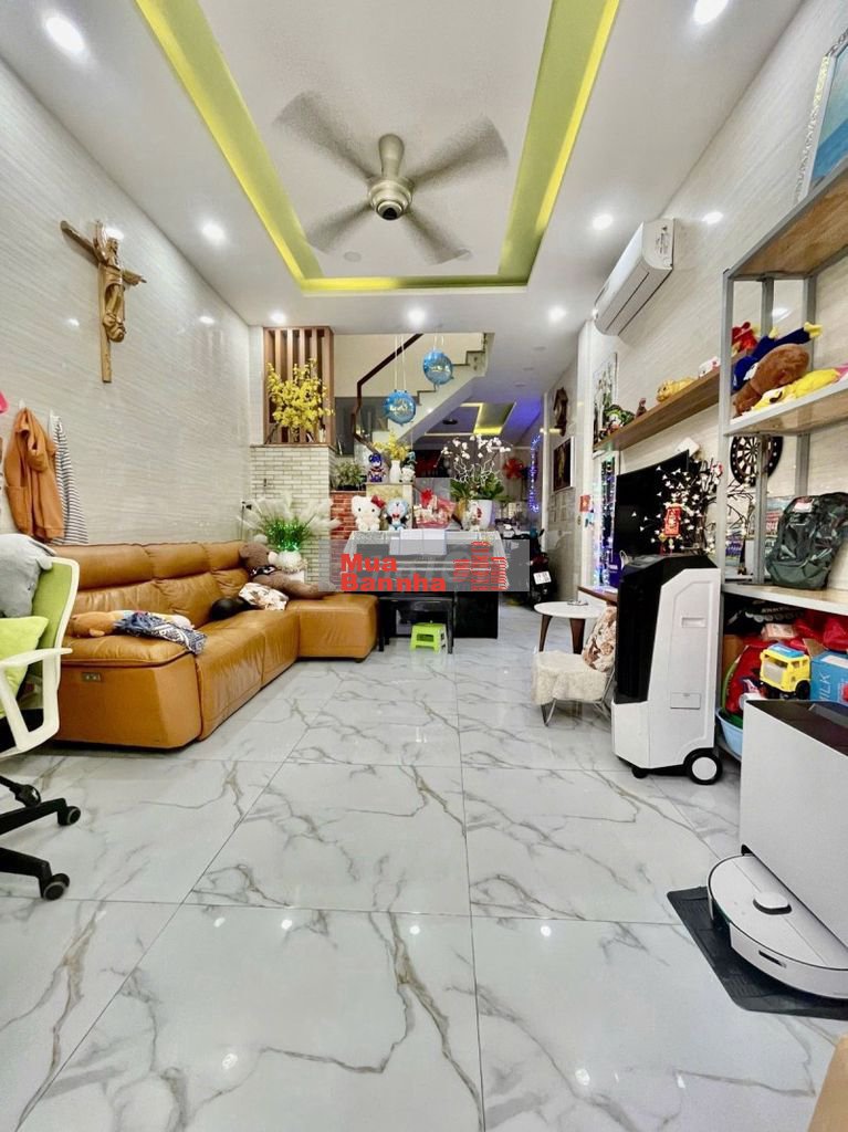 Nhà đẹp 3 tầng - 4x16 - Lạc Long Quân, Tân Bình - 61m2 - 7.3 tỷ ( TL )