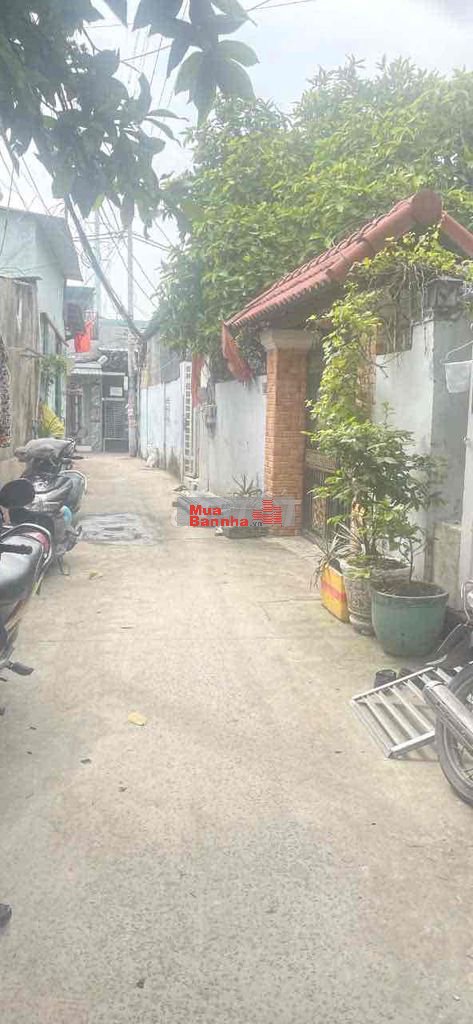 cần bán nha ngan 4 m dài 8 m gác lửng tong tổng 32m