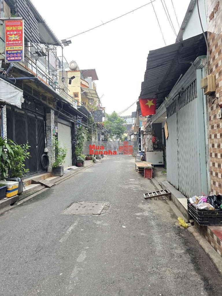 Nhà 11 PN dòng tiền 15tr/Th, 60m2 - 3 Tầng Gần Hương Lộ 2, Giá 3.x Tỷ