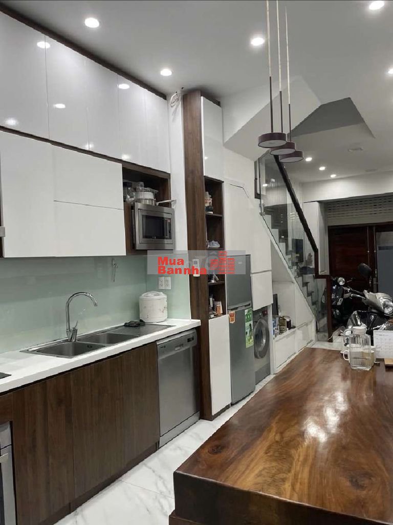 1/ Q1 - KHÔNG LỘ GIỚI- 45M2 - 5PN - CHỈ 10.9 TỶ (~250TR/M2)