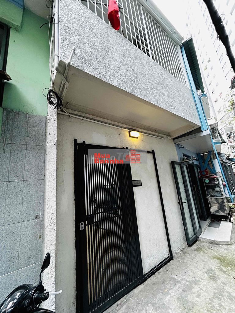 Nhà sát mặt tiền Nguyễn Văn Trỗi, 2 mặt hẻm, 2 phòng ngủ