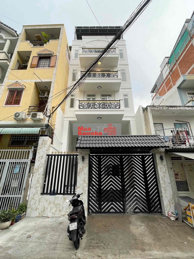 Bán căn hộ dịch vụ cao cấp mặt tiền đường số Tân quy, Q7