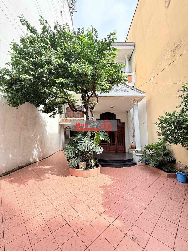 BIỆT THỰ KIỂU PHÁP GẦN SÂN BAY CẠNH MẶT TIỀN VÀ CV HOÀNG VĂN THỤ