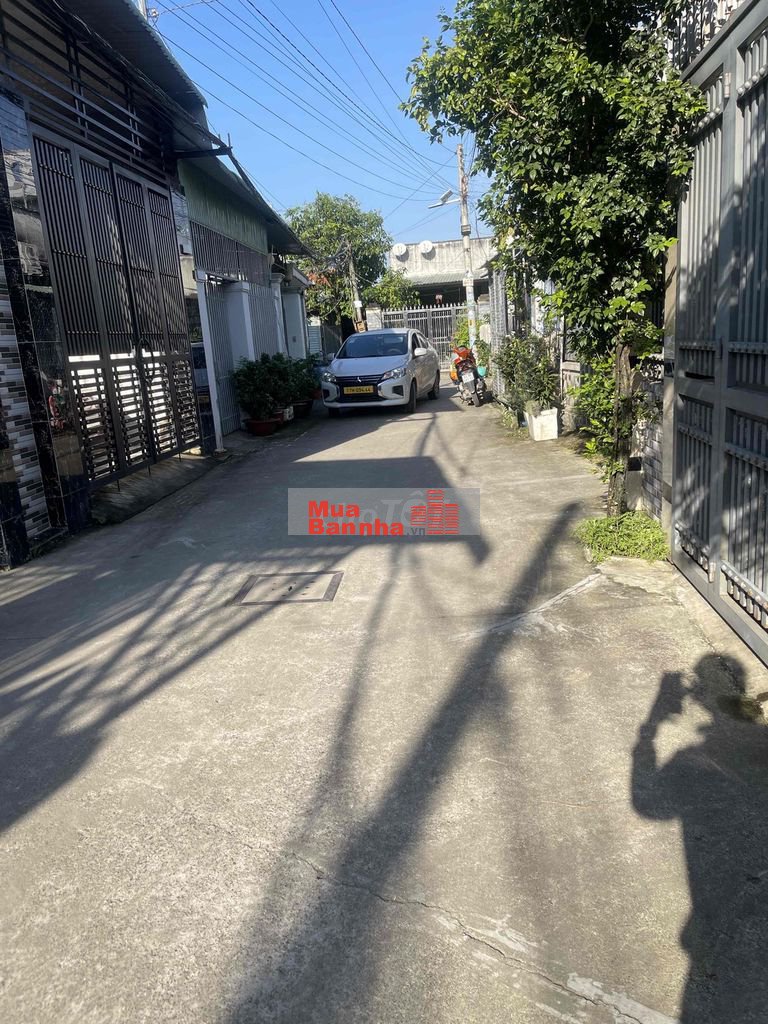 Bán căn nhà cấp 4 còn mới 84m thổ cư