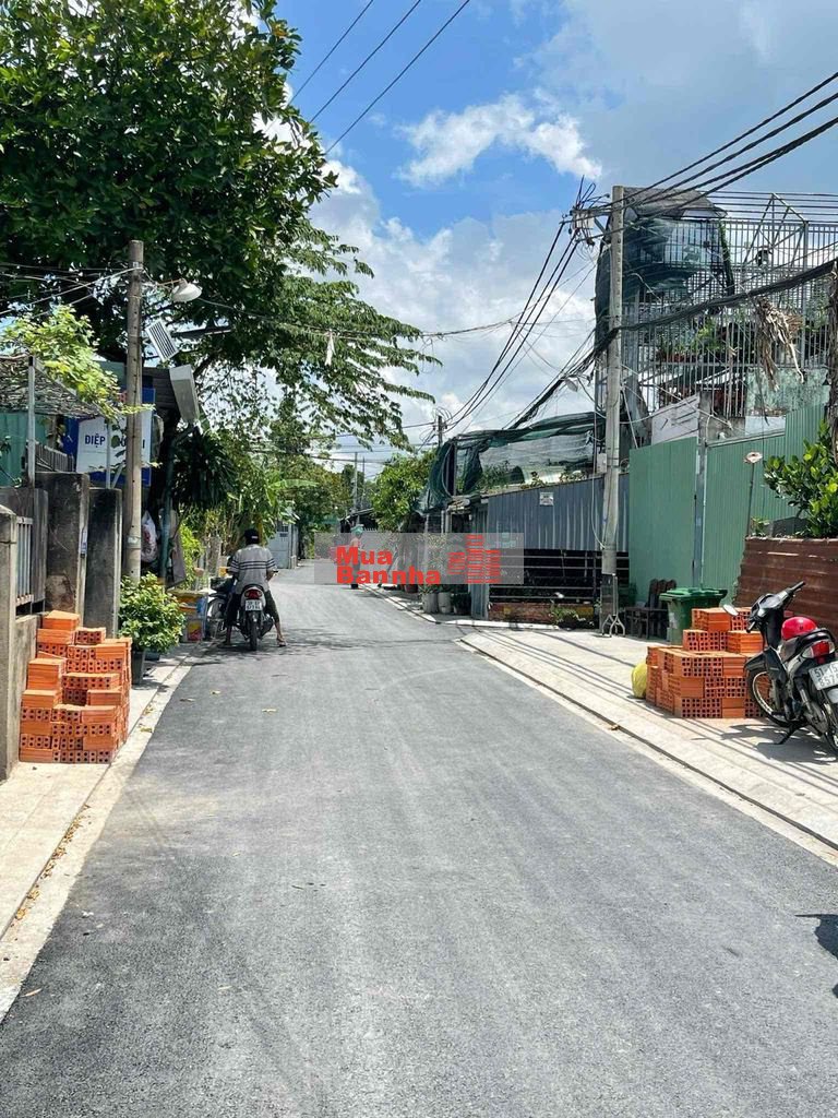 Bán nhà mặt tiền hẻm xe ôtô