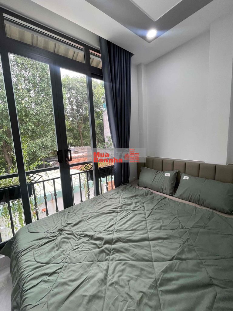 NHÀ ĐẸP Ở NGAY - Giáp Q.1 - Gần Hàng Xanh - Chưa đến 6Đ