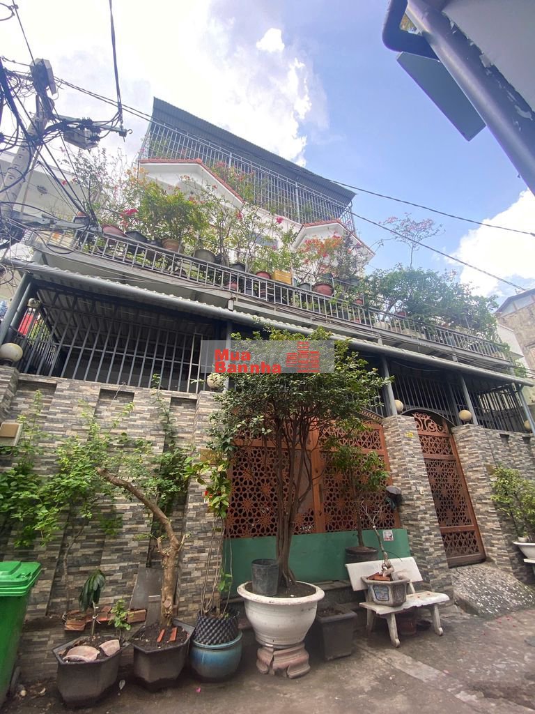 Bán CHDV 33P đường Lê Trọng Tấn, DT 11mx18m,3Lầu, Gần ĐH Công Thương