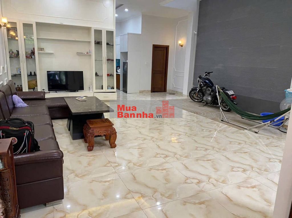 Nhà mặt tiền đường Lê Đình Quản - DT: 7 x 20m - xây 2 tầng bán 12.5 tỷ