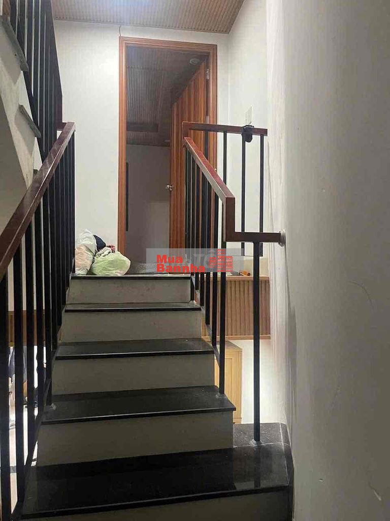 Bán nhà 2,5 tầng , kiệt Hoàng Diệu , cách đường lớn 70m