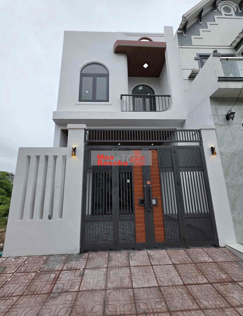 BÁN GẤP NHÀ 1 TRỆT 1 LẦU NGAY KDC LAVENDER SỔ RIÊNG THỔ CƯ 100%