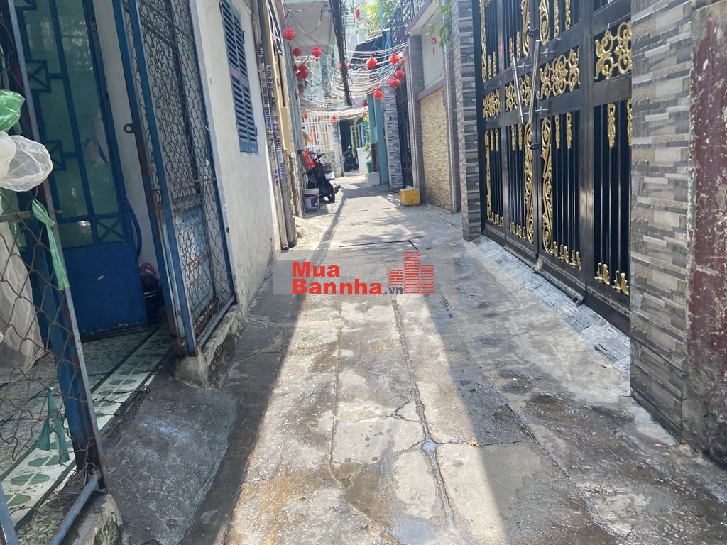 80m2 (8x10m) nhà nát tiện xây mới, giáp Quận 1 khu Phan Xích Long PN