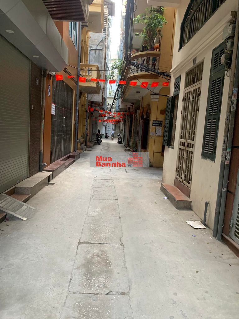 Bán nhà Ngọc Hà, Vinfast đỗ cửa, vào nhà, cách lăng bác 30m, ngõ thẳng