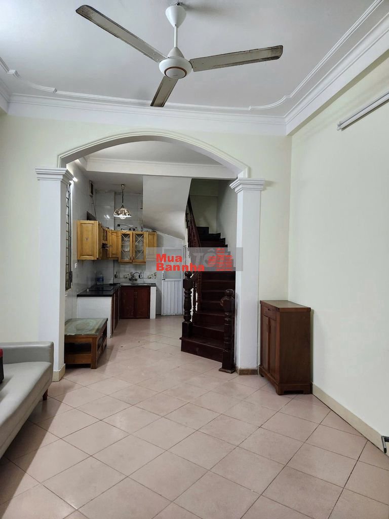 BÁN NHÀ ĐẸP CẦU GIẤY – GẦN OTO – SỔ VUÔNG – HIẾM TRONG TẦM TIỀN