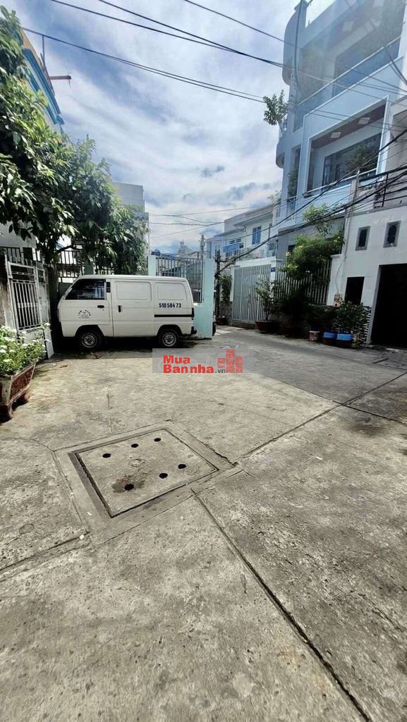 HẺM ÔTÔ ĐỖ CỬA -4TẦNG BTCT- LÒ GỐM P8Q6