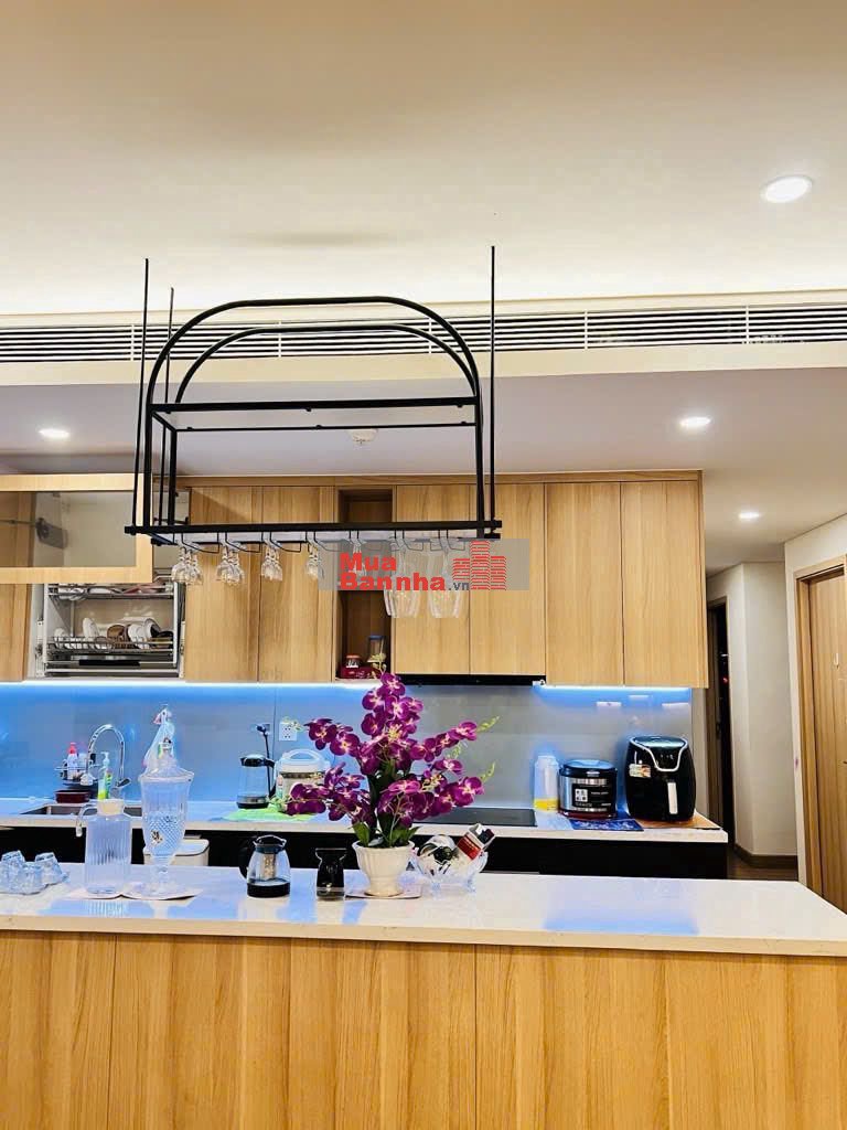 Phân lô Hoàng Quốc Việt 45m2 x 7t thang máy, gara, kinh doanh 23 tỷ.