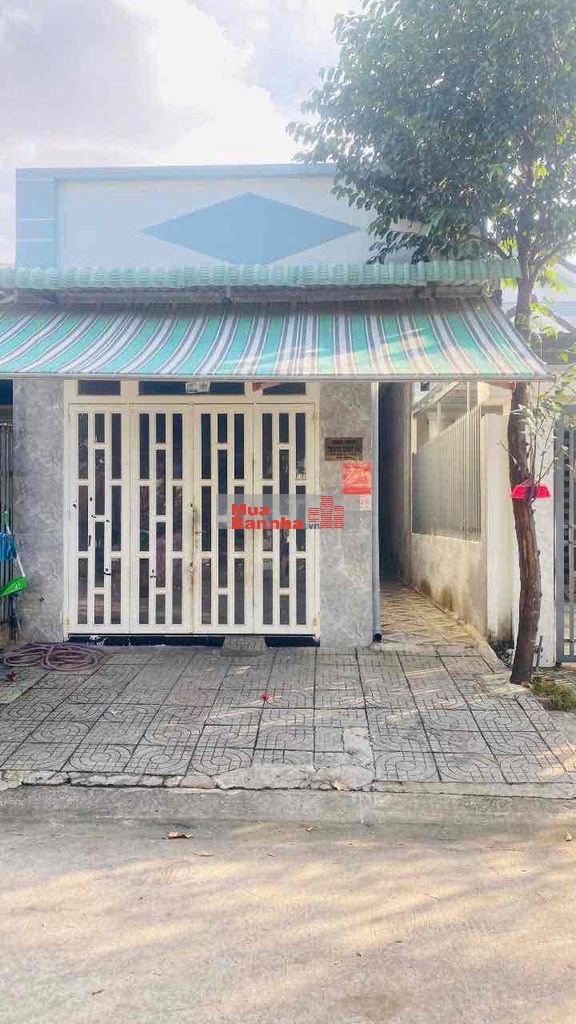 Bán gấp dãy trọ 1kiot-4 phòng 150m2 1Tỷ250 gần KCN mỹ phước- bến cát