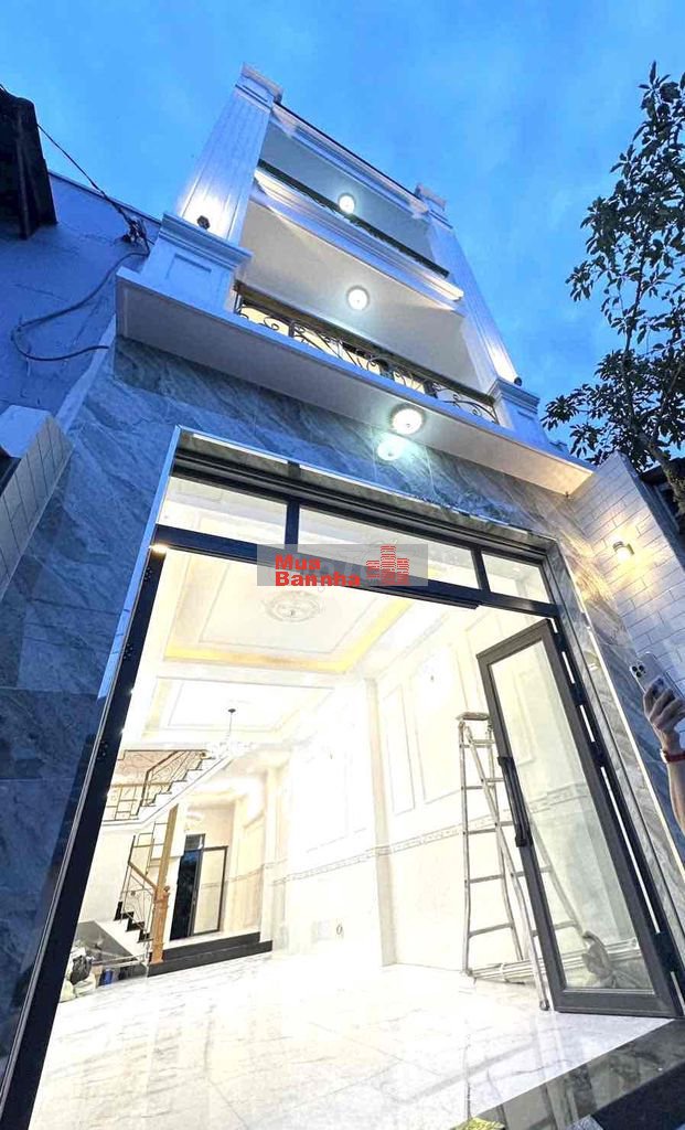 Nhà mới xây, đường nhựa ô tô qua lại, (4x15m) Phạm Thế Hiển