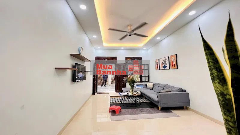 BÁN NHÀ PHỐ PHÚ XÁ NGÕ RỘNG THOÁNG, SẠCH SẼ, GẦN CHỢ, TRƯỜNG HỌC, UBND