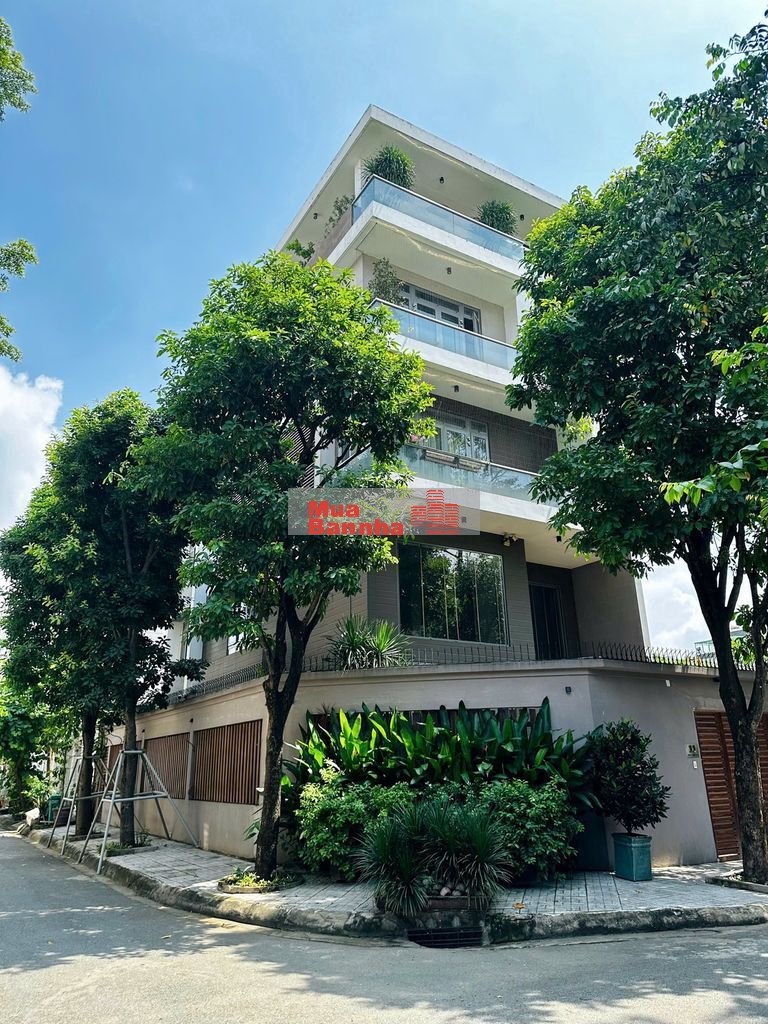 Chỉ với 29,8 tỷ sở hữu góc 2MT. Nhà 4T ngay Trần Não, Q2. 8x26 CN:195m