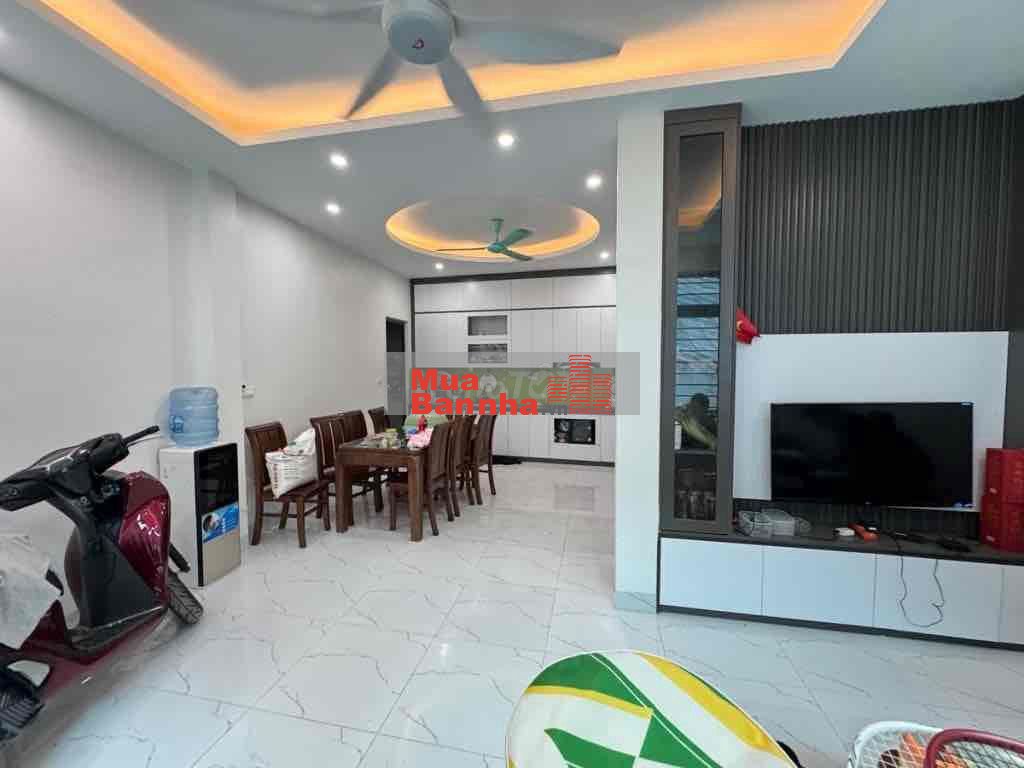 Bán nhà Quốc Tử Giám 29m2 vị trí đẹp 50m ra phố khu dân trí cao 5.9 tỷ