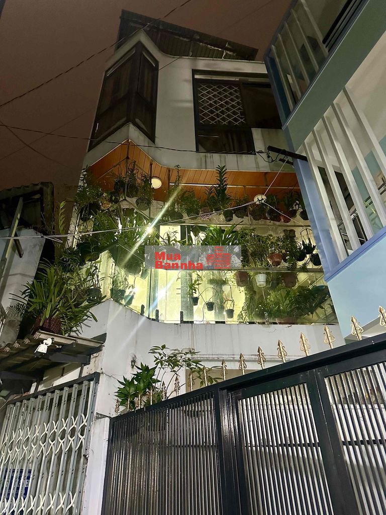 NGUYỄN CHÍ THANH QUẬN 10 40M2 CÁCH MẶT TIỀN 50M -SỔ SẴN GIAO DỊCH NGAY