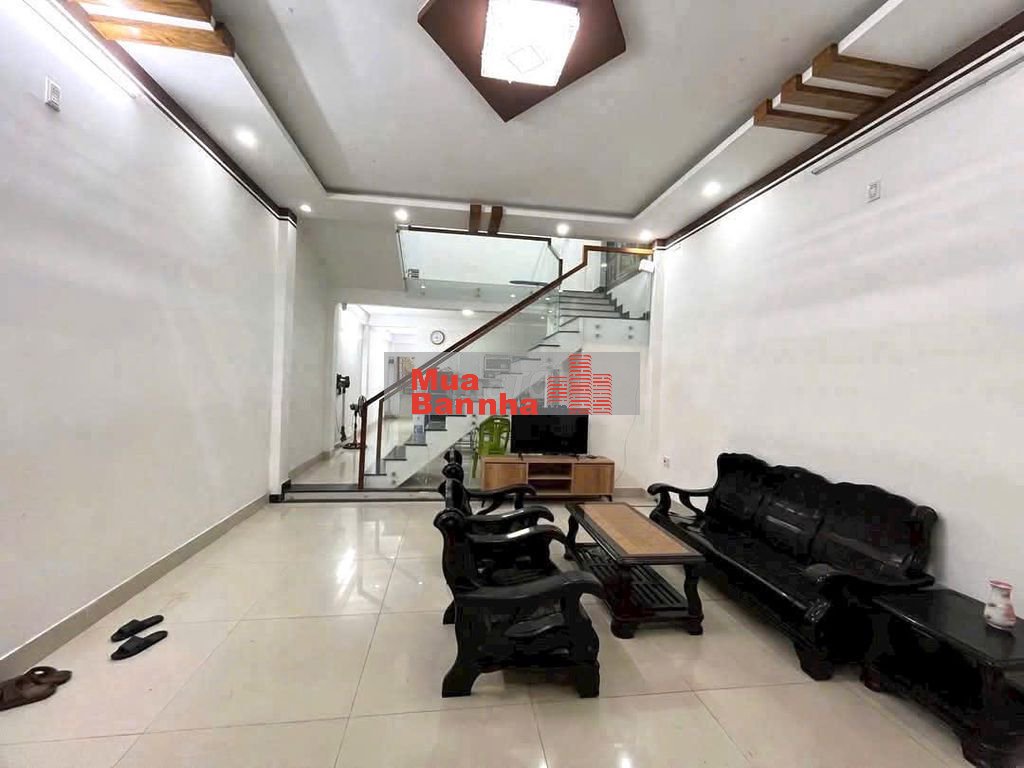 BÁN NHÀ 2 TẦNG 2 MÊ MỚI CỨNG MẶT TIỀN ĐƯỜNG ĐẶNG HUY TÁ